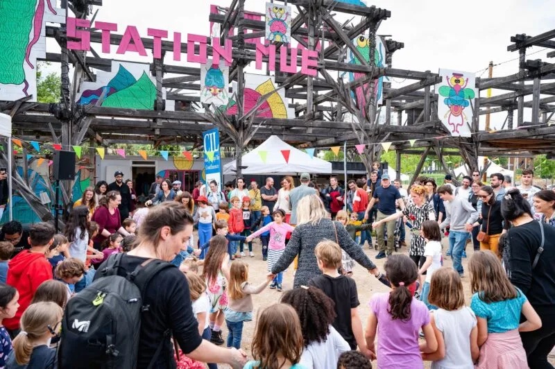 La Station Mue se transforme en grande scène ouverte chaque année de mai à octobre pour des moments de partage en famille uniques !