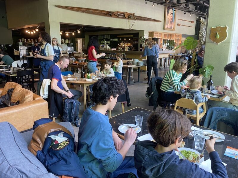 Brunch du Mob Hôtel en famille à Lyon