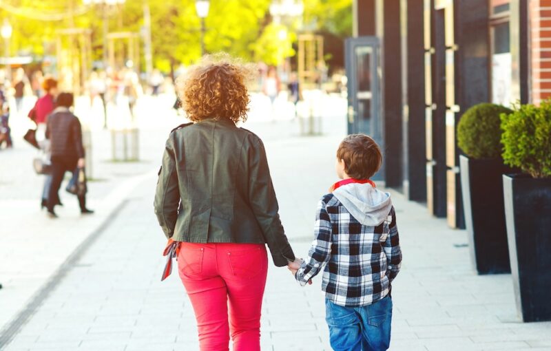 Laisser son enfant sortir à Lyon